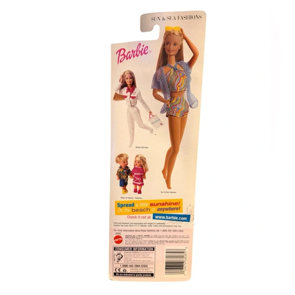 🔵 3/ $15 - Barbie Vibrant Sun & Sea Fashions Floral Fashion Set